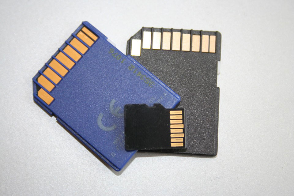 Toshiba «Card error»: Scollegate e ricollegate la scheda di memoria